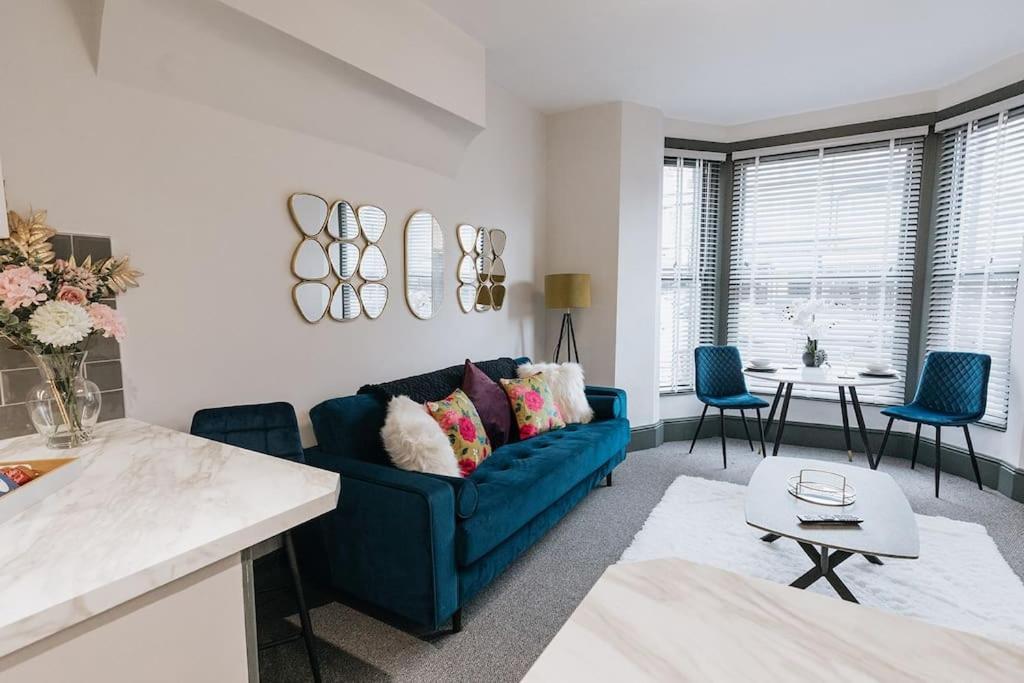 Grove House No.07 - Luxury Apartment Close To The Llandudno Beach ภายนอก รูปภาพ