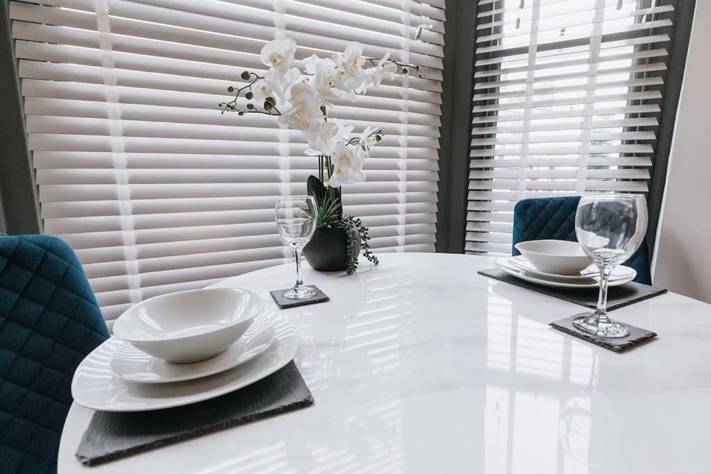 Grove House No.07 - Luxury Apartment Close To The Llandudno Beach ภายนอก รูปภาพ