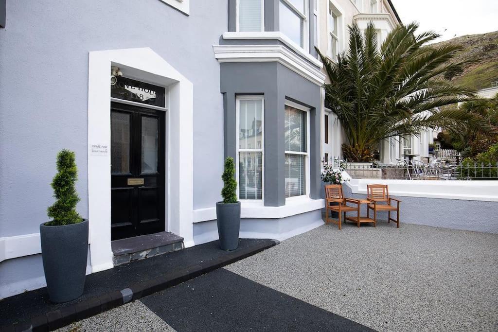 Grove House No.07 - Luxury Apartment Close To The Llandudno Beach ภายนอก รูปภาพ